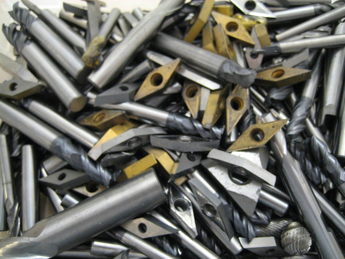 Carbide inserts and indexable tooling scrap