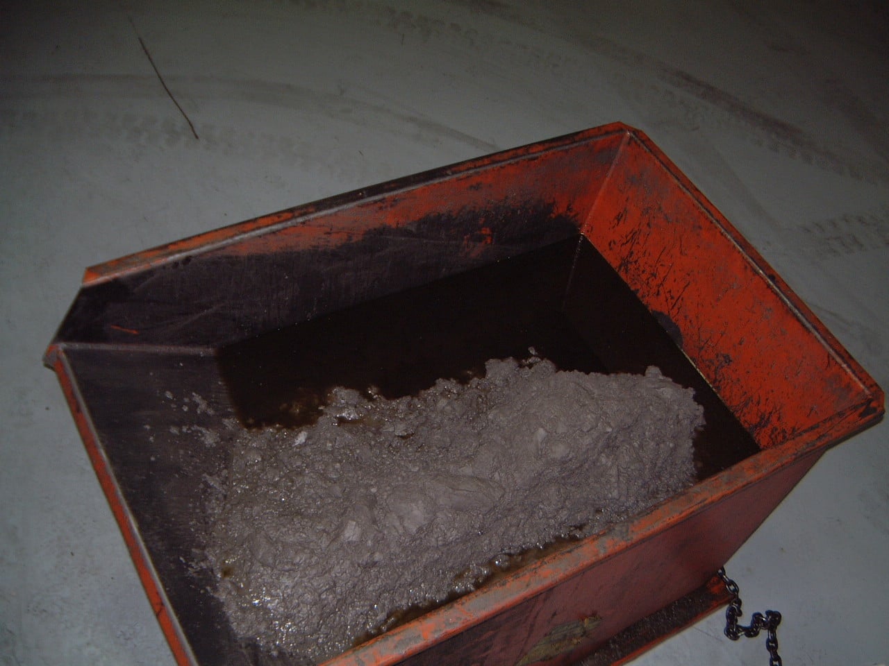 Carbide grinding sludge and machining swarf